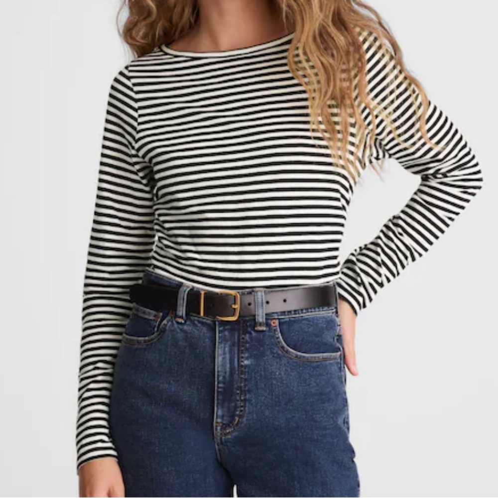 Madewell Ruched Crewneck Long Sleeve Tee in Soft Slub